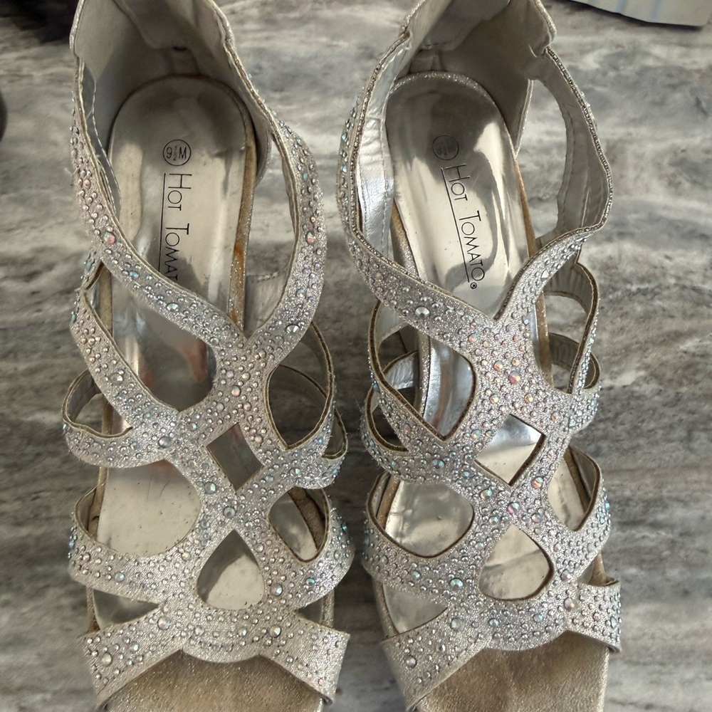 Hot Tomato Glittering Silver Heels
